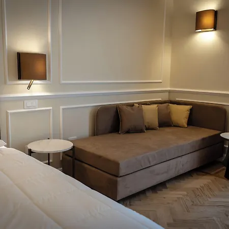 Antica Dimora Pessina 4* נאפולי